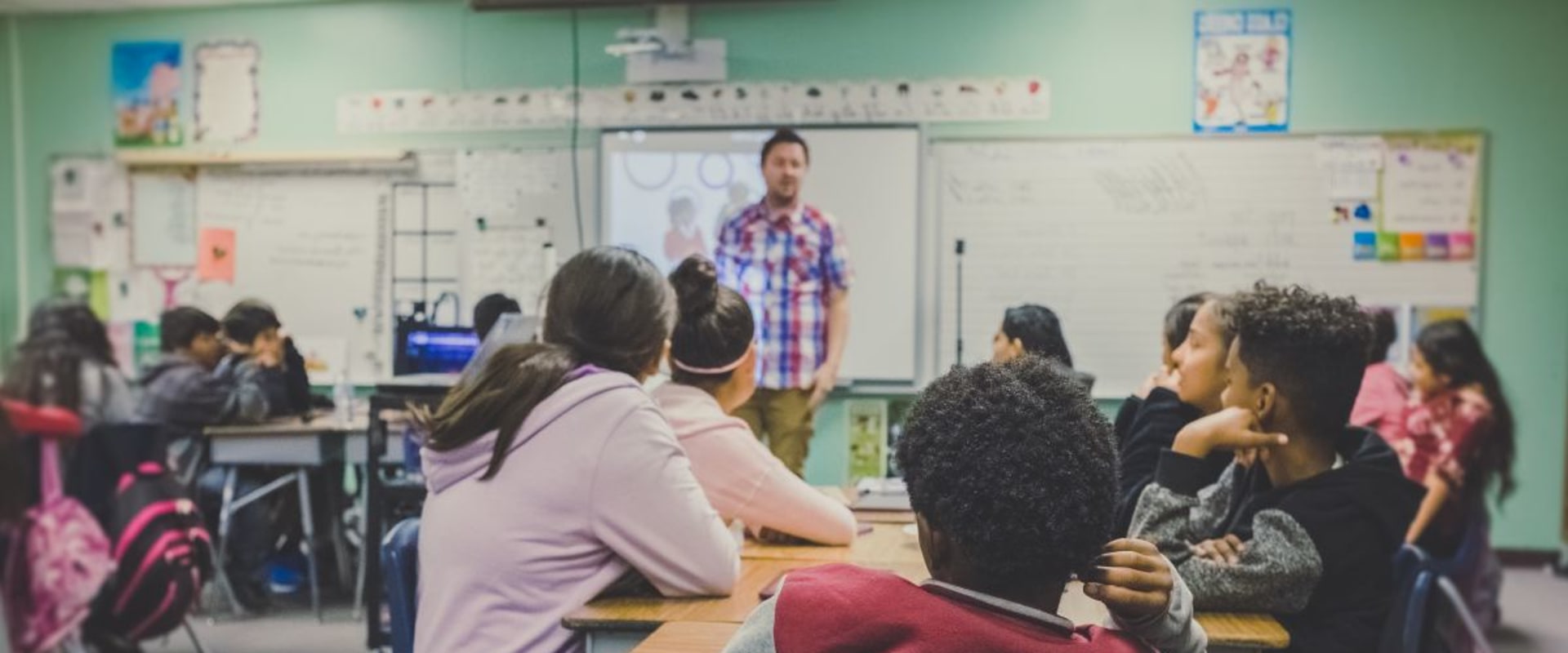 What are some cons of teaching?